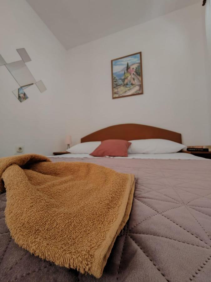 Apartments Turan Centrally Located With Free Parking Igrane Eksteriør bilde