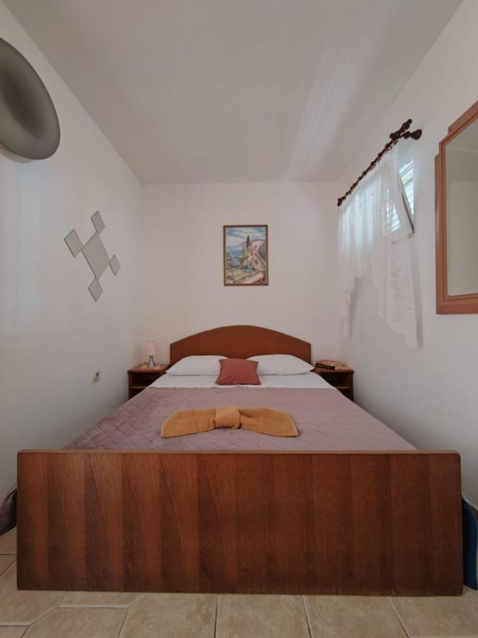 Apartments Turan Centrally Located With Free Parking Igrane Eksteriør bilde