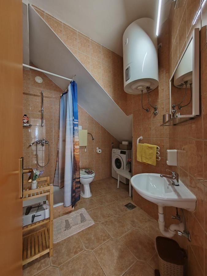 Apartments Turan Centrally Located With Free Parking Igrane Eksteriør bilde